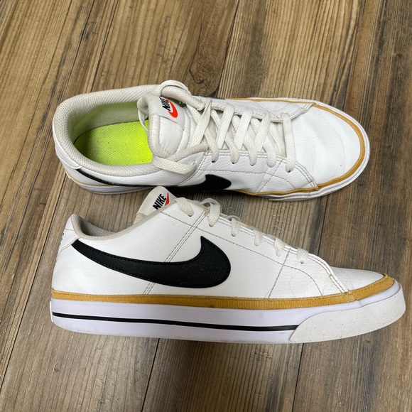 Nike Shoes - Nike court White and Gray Athletic Shoes lady size 9